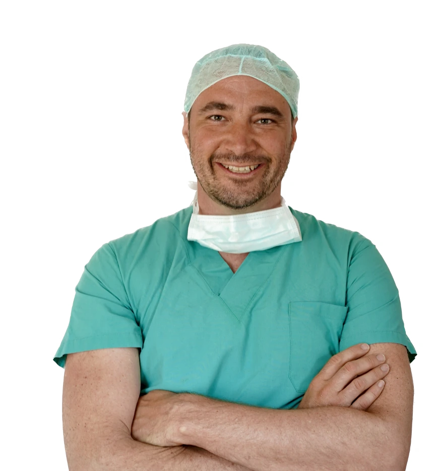 Dr. med. Peter Horn in OP-Kleidung